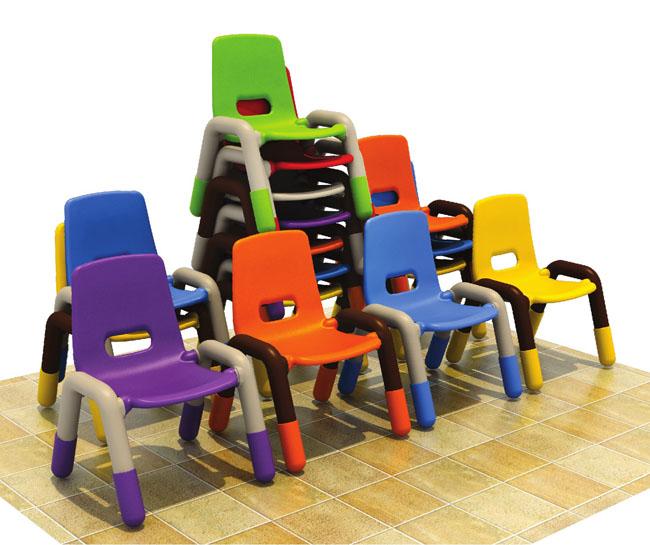 La mobilia dell'aula di prima infanzia scherza la materia plastica di plastica della struttura pp del tubo della sedia